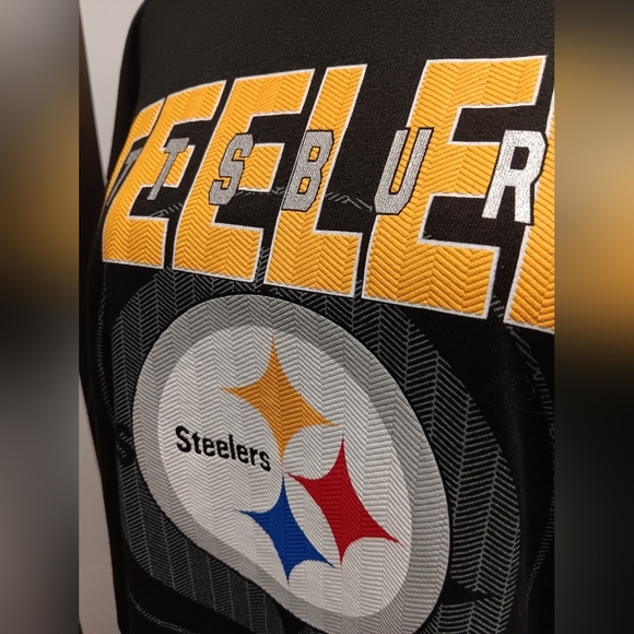 NWOT Pittsburgh Steelers tshirt - Picture 4 of 8